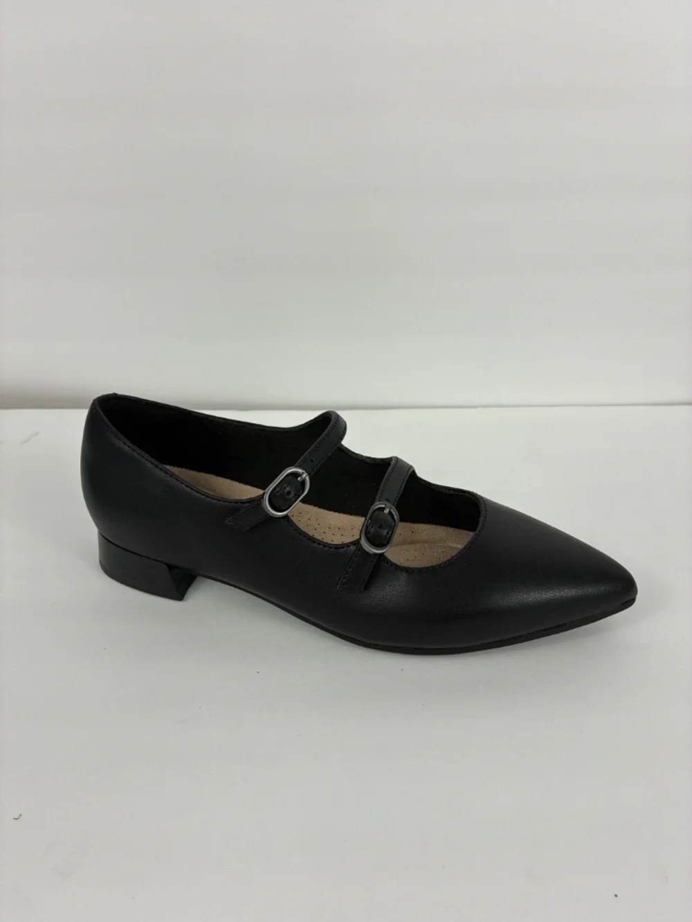 Clarks Natalyn Lane Ballet Flats NEW 7 Wide 7W Black Leather Pointed Toe Strappy